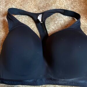 Under Armour Women's black underwire Sports Bra 38DD